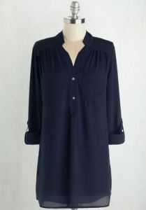 Buttoned navy blue tunic bouse